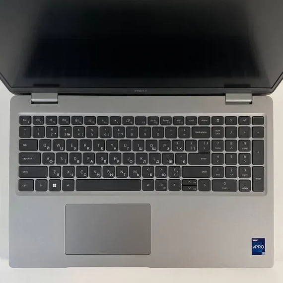 Ультрабук Dell Latitude 5530 / 15.6" (1920x1080) IPS / Intel Core i5-1245U (10 (12) ядер по 1.2 - 4.4 GHz) / 16 GB DDR4 / 256 GB SSD / Intel Iris Xe Graphics / WebCam / HDMI б/в | Зображення 2