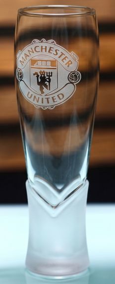 Пивний келих крафтовий 440 мл ФК Манчестер Юнайтед FC Manchester United з гравіюванням подарунок для фаната ФК  футбол | Зображення 2
