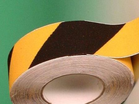 Антиковзка стрічка стандартної зернистості 100 мм для вулиці Полосатый