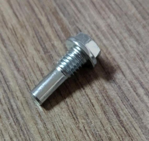 Болт крепления рычага натяжителя цепи   Delta 70   (d-8mm, L-25mm)   MOZBA
