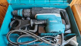 Демо образец - перфоратор сетевой Makita HR5212C (1510 Вт, 19.1 Дж, SDS-MAX, AVT)