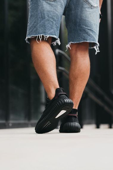 Кросівки Yeezy Boost 350 v2 Black (Шнурки рефлектив) , В'єтнам 0001 | Зображення 1