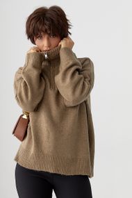 Однотонний в'язаний светр оверсайз із широкими рукавами - коричневий цвет, ONE SIZE (є розміри)