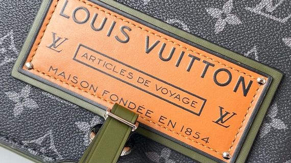 Сумка-мессенджер Louis Vuitton District MM Articles De Voyage Monogram Eclipse | Зображення 3