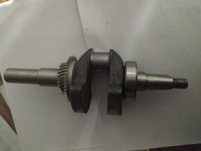 Колінвал м/б 177F (9Hp) (під шпону, Ø25 mm) (з шестернями та підшипником) UG