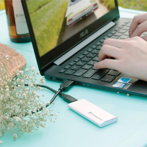 Накопичувач SSD USB 3.1 240GB Transcend (TS240GESD240C) | Зображення 4