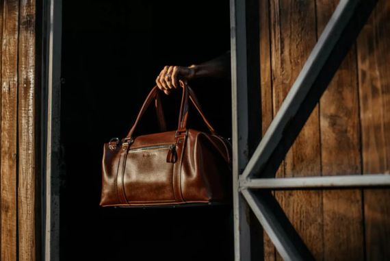 Шкіряна дорожня сумка Skin and Skin Stout M 45x22x23 см Коньячна (BB01MCO) | Зображення 6