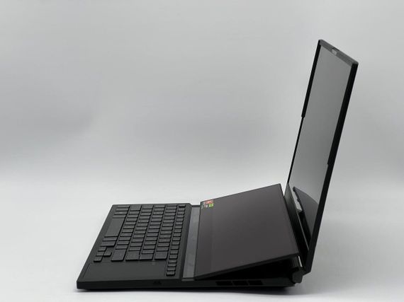 Ігровий ноутбук Б-клас Asus ROG Zephyrus Duo GX650PY / 16" (2560x1600) OLED Touch / AMD Ryzen 9 7945HX (16 (32) ядер по 2.5 - 5.4 GHz) / 32 GB DDR5 / 960 GB SSD / nVidia GeForce RTX 4090, 16 GB GDDR6, 256-bit / WebCam б/в | Зображення 3