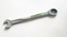 Ключ рожково-трещоточный 18 мм КТ-2081-18 Alloid