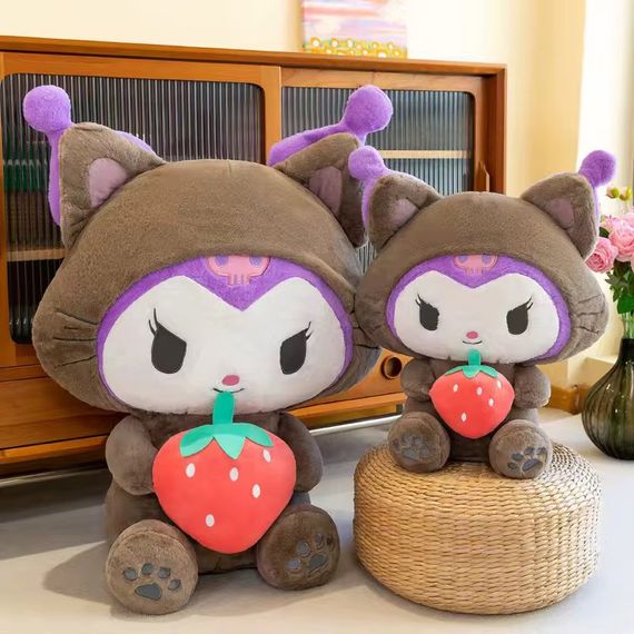 Велика Аніме Іграшка М'яка Плюшева Куромі з Полуничкою Hello Kitty 65 см | Зображення 2