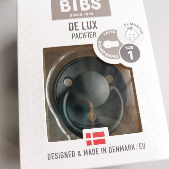 Соска Bibs De Lux round 0-6 міс Latex Black | Зображення 1
