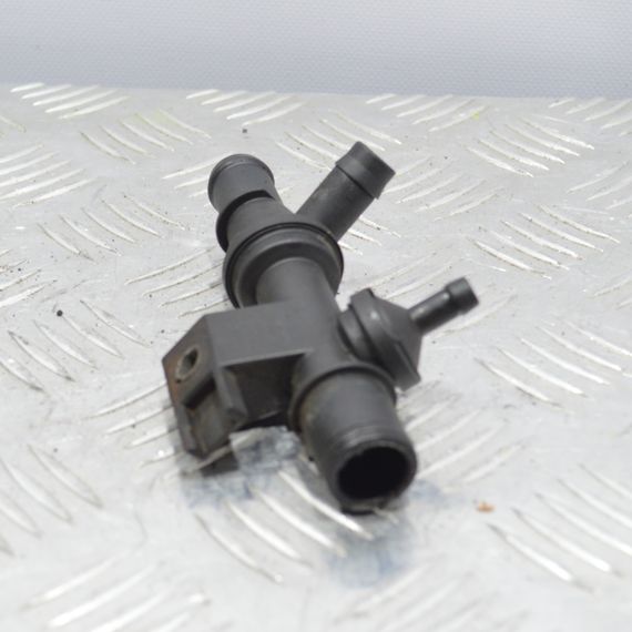 Клапан вентиляції картерних газів 1.4 TSI Skoda Octavia Rapid Superb Yeti 2008-2015 Клапан зворотний Шкода 03C103175G | Зображення 3