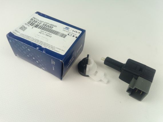 Датчик ввімкнення гальма (педалі) Hyundai/KIA, MOBIS (938103S000) (93810-3S000)