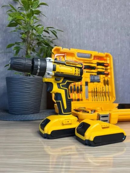 Аккумуляторный шуруповерт 24V с набором инструментов в кейсе, Шуруповерт