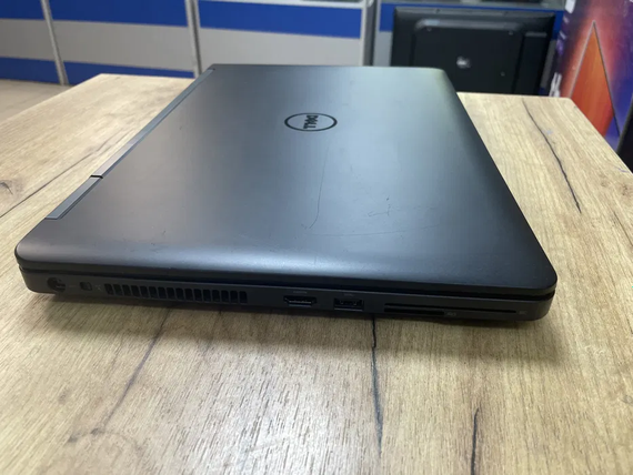 Ноутбук Dell Latitude E5540 15.6 HD core i5 4300U/8gb/240SSD/Nvidia 720M-2gb | Зображення 5