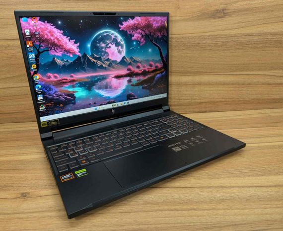 Игровой ноутбук Acer Nitro ANV 16-61 / 16" (1920x1200) IPS / AMD Ryzen AI 7 350 (8 (16) ядер по 2.0 - 5.0 GHz) / 16 GB DDR5 / 1000 GB SSD / nVidia GeForce RTX 5060, 8 GB GDDR7, 128-bit / WebCam / Windows 11 б/у + Подарок Беспроводная мышь / USB | Зображення 3