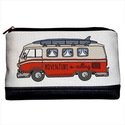 Косметичка дорожня жіноча Lovely Adventure is calling 26x15x8 см