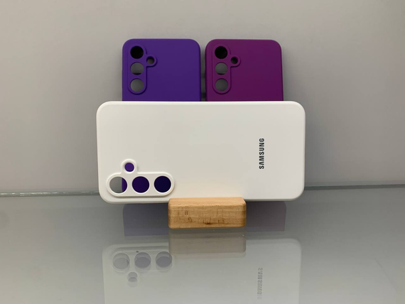 Samsung Galaxy S24 FE Протиударний чохол з логотипом софт тач білий