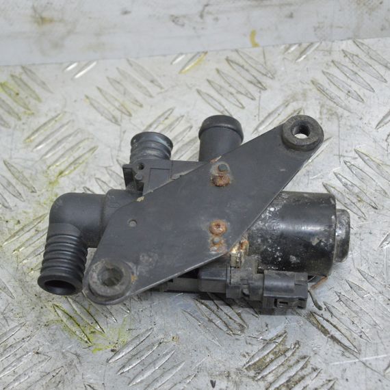 Клапан пічки BMW E60 E61 2003-2010 Кран обігрівача БМВ е60 е61 64126911797 6911797 | Зображення 1