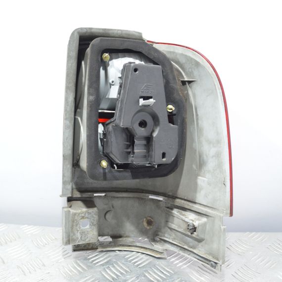 Ліхтар задній лівий Ford Galaxy 2000-2006 рестайлинг Ліхтар задній лівий зовнішній Форд Гелексі YM2113405CH | Зображення 1