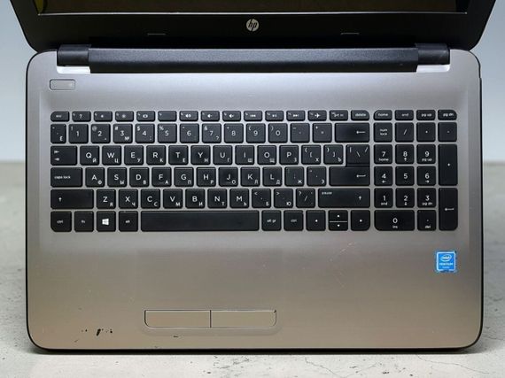 Ноутбук Б-класс HP 15-ay087ur / 15.6" (1366x768) TN / Intel Pentium N3710 (4 ядра по 1.6 - 2.56 GHz) / 8 GB DDR3 / 120 GB SSD / Intel HD Graphics / WebCam б/у | Зображення 2