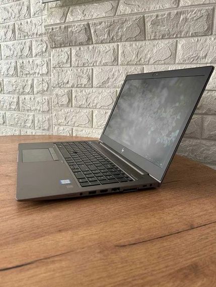 Ноутбук HP ZBook 15u G5 15.6" FHD IPS i5 8350U 8Gb SSD 256Gb Radeon Pro WX3100 Б/В | Зображення 2