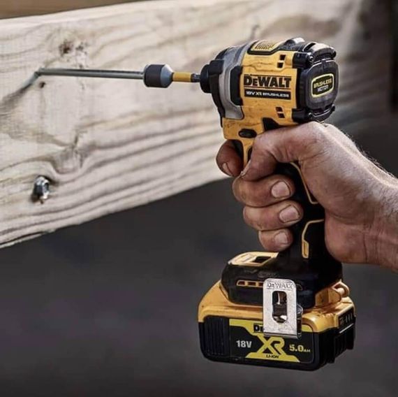 Шуруповерт ударный аккумуляторный бесщёточный 206Нм DeWALT DCF850NT | Зображення 3