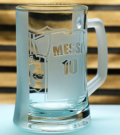 Пивной бокал 670 мл Barcelona с гравировкой подарок для фаната футбольная кружка ФК Барселона Месси | Зображення 4