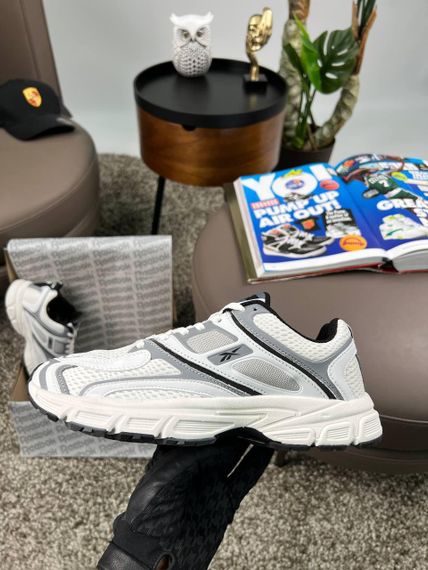 Чоловічі кросівки Re2ebok Premier Trinity KFS White Grey весна / літо / осінь A3790 44 28 см