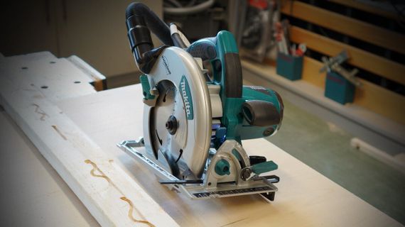 Пила дискова ручна Makita 5008MG (210 мм, 5200 хв-1, 75.5 мм, 1800 Вт) | Зображення 5