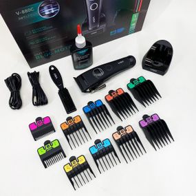 Акумуляторна машинка для стрижки VGR V-880C. Колір: чорний