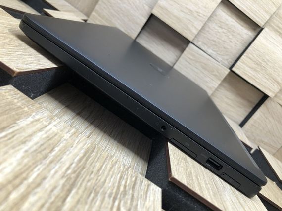 Ультрабук Dell Latitude E7470 / 14" (1920x1080) IPS / Intel Core i5-6300U (2 (4) ядра по 2.4 - 3.0 GHz) / 8 GB DDR4 / 256 GB SSD M.2 / Intel HD Graphics 520 / WebCam б/у | Зображення 5
