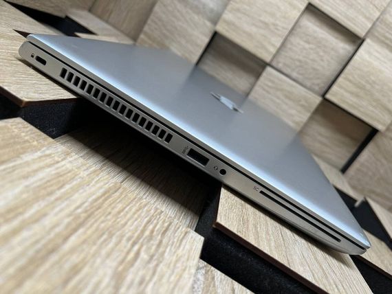 Ноутбук Б-класс HP Probook 640 G4 / 14" (1366x768) TN / Intel Core i5-7300U (2 (4) ядра по 2.6 - 3.5 GHz) / 8 GB DDR4 / 256 GB SSD / Intel HD Graphics 620 / WebCam / Fingerprint / HDMI б/у | Зображення 4