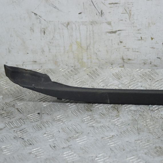 Накладка лобового скла ліва Hyundai i30 2007-2012 Ущільнювач вітрового скла лівий Хюндай ай30 861312L000 | Зображення 1