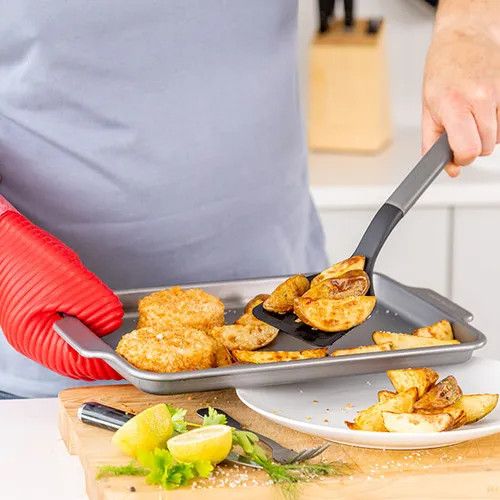Лопатка з прорізами KitchenAid Classic KHA002OHCHGG 34 см сіра | Зображення 3