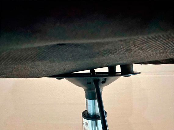 Стілець поворотний із регулюванням висоти Tom 4-CH-Base, на квадратній хромованій ніжці-опорі велюр світло-сірий UC-909 | Зображення 5