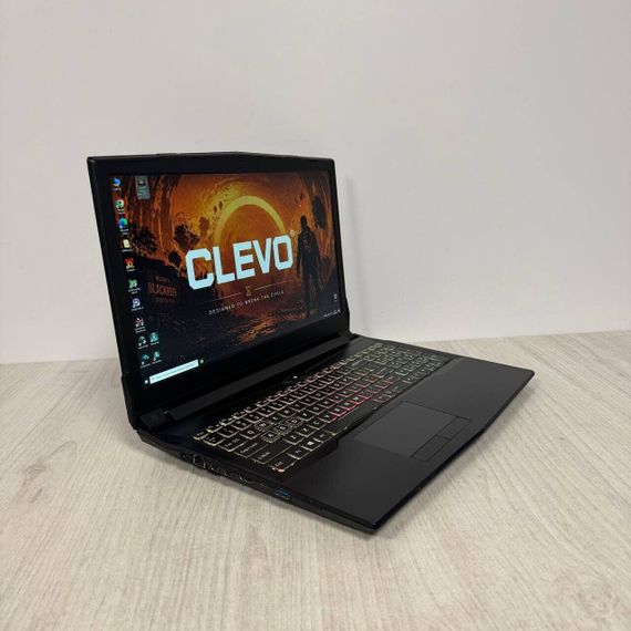 Игровой ноутбук Clevo N850EP6 / 15.6" (1920x1080) IPS / Intel Core i7-8750H (6 (12) ядра по 2.2 - 4.1 GHz) / 16 GB DDR4 / 250 GB SSD + 2000 GB HDD / nVidia GeForce GTX 1060, 6 GB GDDR5, 192-bit / WebCam б/у | Зображення 3