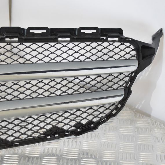Решітка радіатора Mercedes W205 2014-2018 дорестайл Решітка переднього бампера Мерседес в205 A2058800183 | Зображення 3