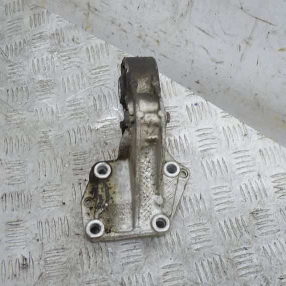 Кронштейн промвала 1.4 / 1.6 Citroen Berlingo M49 M59 1996-2008 Опора півосі Сітроен Берлінго 9638239880 | Зображення 2