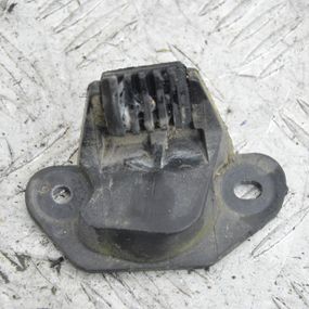 Відбійник кришки багажника правий Mazda 6 2007-2012 Відбійник кришки багажника правий Мазда 6 9E22