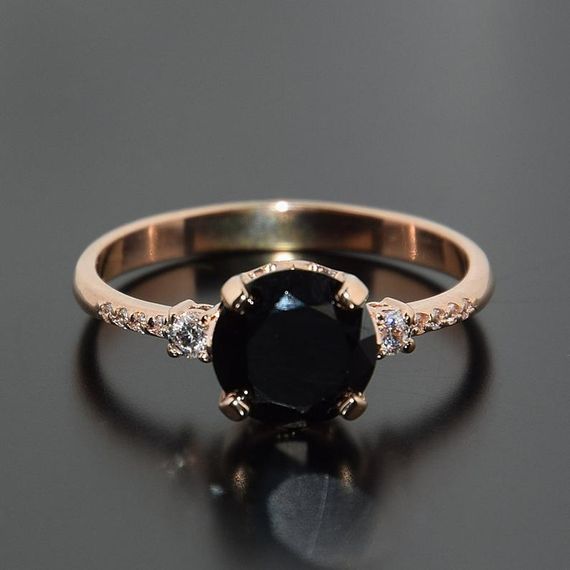 Кольцо из красного золота с черным камнем 16 | Зображення 3