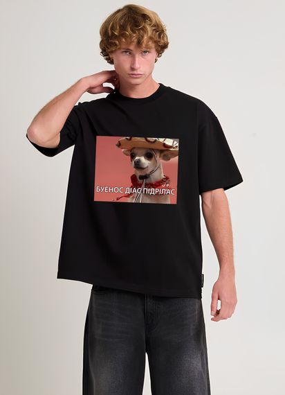 Футболка з мерчем