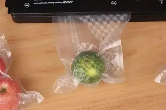 Вакуумний пакувальник для кухні чорний Вакууматор побутовий vacuum sealer Продуктовий вакуумний пакувальник для дому | Зображення 6