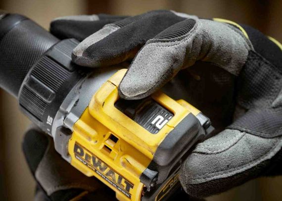 Дриль-шуруповерт DeWALT акумуляторний безщітковий без АКБ та ЗП DCD794NT | Зображення 1