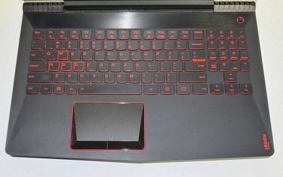 Игровой ноутбук Lenovo Legion Y520 / 15.6" (1920x1080) IPS / Intel Core i7-7700HQ (4 (8) ядра по 2.8 - 3.8 GHz) / 16 GB DDR4 / 256 GB SSD / nVidia GeForce GTX 1060 Max-Q, 6 GB GDDR5, 192-bit / WebCam б/у | Зображення 2