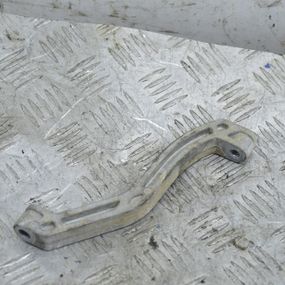 Кронштейн подушки КПП Volkswagen Golf V 2003-2009 Кріплення опора коробки передач Фольксваген 1K0199359E