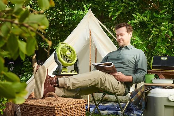 Вентилятор акумуляторний Ryobi ONE+ RF18-0 Whisper 18В 850м куб/год регулювання положення 3 швидкості 1.7кг без АКБ та ЗП 5133005596 | Зображення 1