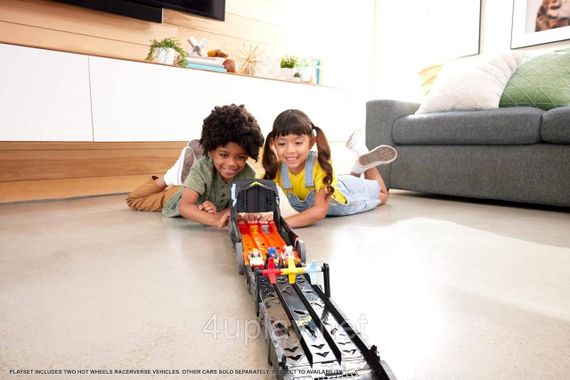 Трек автовоз Хот Вилс Бэтмен Грузовик транспортер на 20 машинок Оригинал Hot Wheels RacerVerse Batman’s Escape | Зображення 5