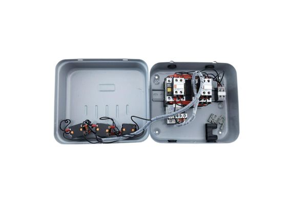 Контактор КММор151821 оболочка металл реверс 18А РТ-12-18А 400В/АС3 IP54 Ny95504447 | Зображення 1