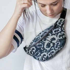 Сумка на пояс бананка Bumbag Еноты 27x16 см (BB_18J004_SE_SE)